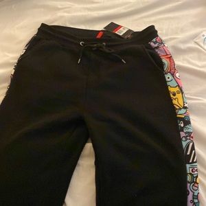 Comes in multiple sizes large and extra large new with tags